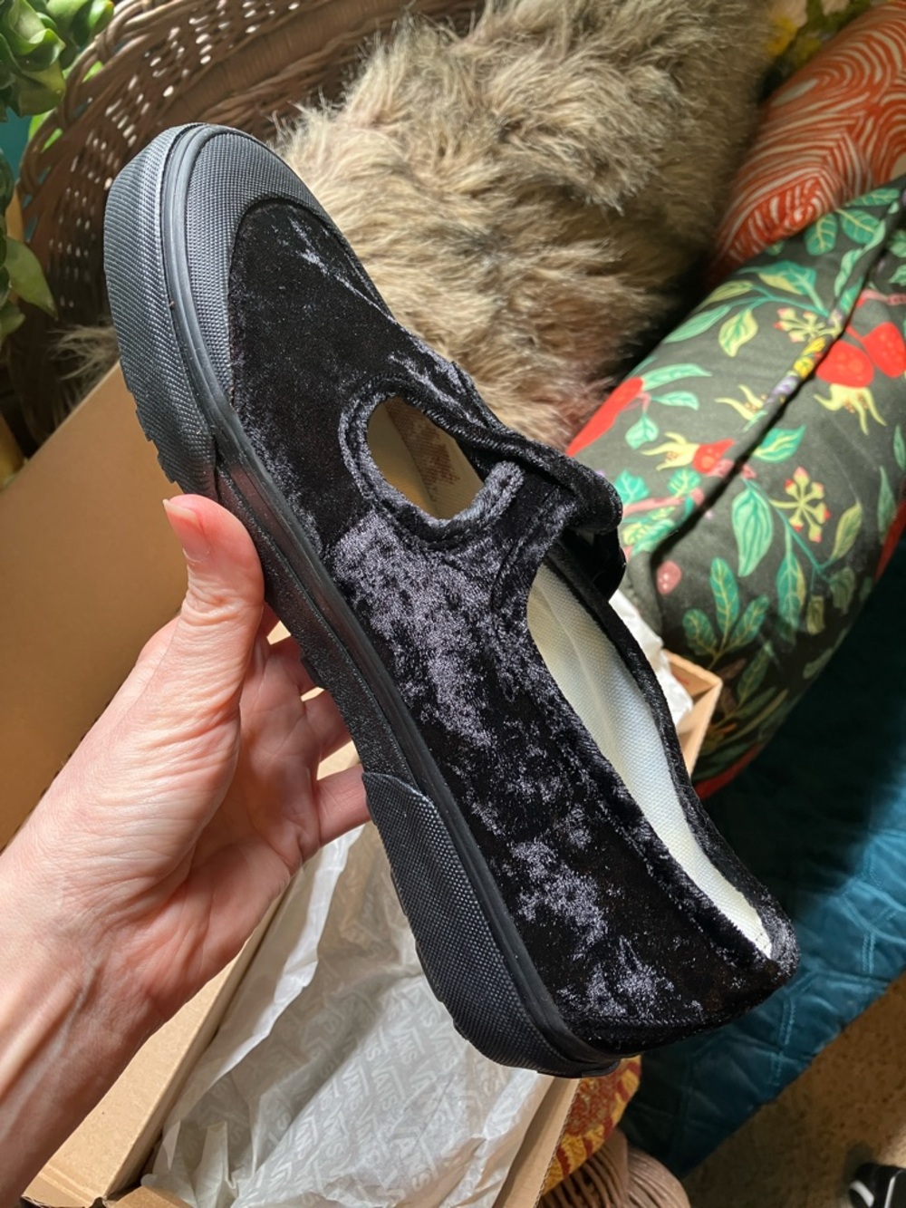 New in Box Vans Style 93 Crushed Velvet 'Black' T Strap Mary Jane W 8.5 - Picture 10 of 12